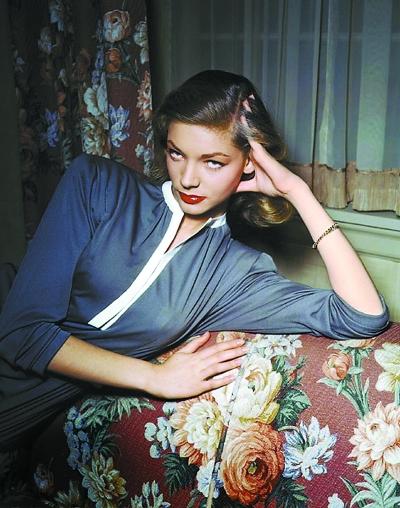 劳伦-白考尔(lauren bacall),在上个世纪40年代以其棱角分明的面部
