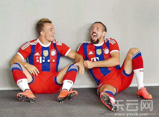 拍一张集体照有多不容易…|诺伊尔|沙奇里