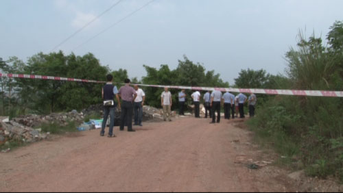 警方侦办案件。（图片来源：重庆网络广播电视台视频截图）