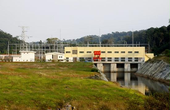 中国电建总承包加蓬最大水电站通过竣工验收|