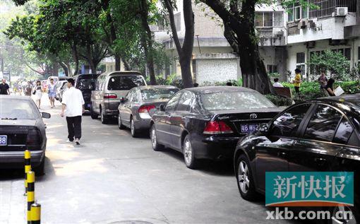 来天河路逛商场想省钱?要么在内街停车,要么搭