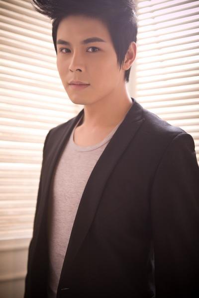 盘点抗战剧85后小鲜肉男星 张若昀翟天临各领