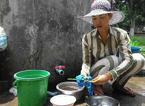兰英（真名是高佛元）已经部分转变为女性，正在越南公安部第三总局佛华监狱与男性犯人一起监禁。图片：国胜。