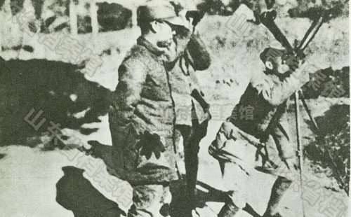 梁山歼灭战中缴获的炮队镜