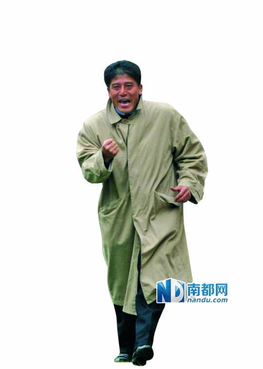 风衣描述语_和平精英黄金风衣图片