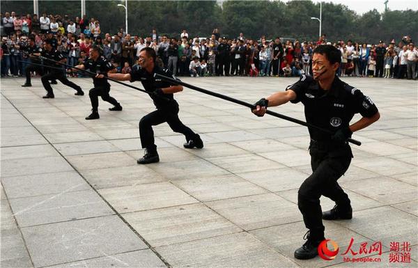 特警警事技能演示
