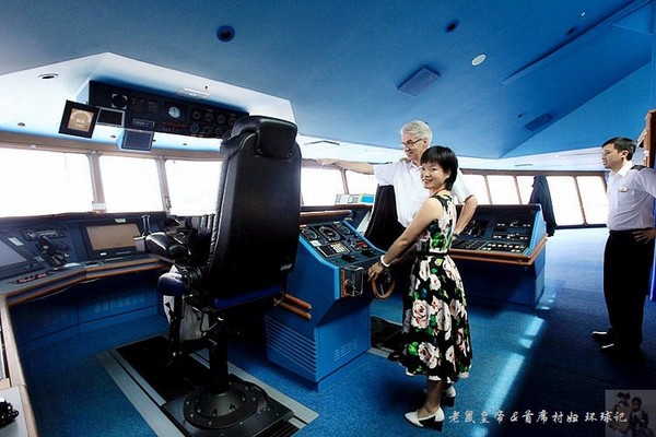 揭秘超级游轮驾驶舱(游轮行连载2) 揭秘超级游轮驾驶舱(游轮行连载2)