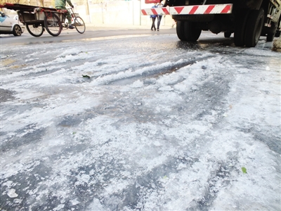 当街排水 路面结冰