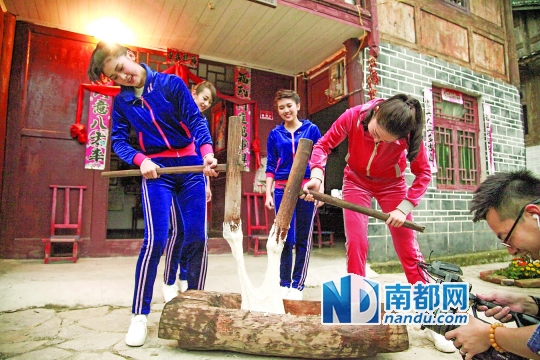 90后<em>美女</em>们<em>被虐</em>成渣|花儿|选美_凤凰资讯