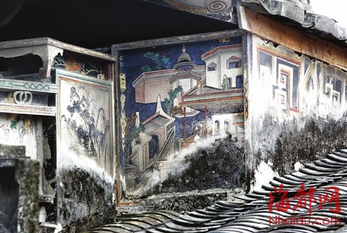 壁画中竟然还有身穿长袍、脸遮面纱的阿拉伯女子