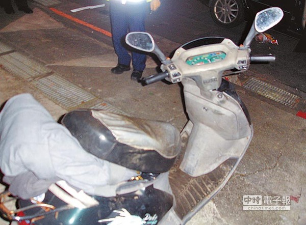 许嫌之后骑机车四处藏匿在万里、士林偏僻山区。(图片来源:台湾《中时电子报》资料照片)