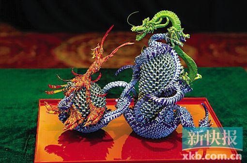 ■拼接工艺创意组一等奖:《龙凤呈祥》(潮州)。赵子力/摄