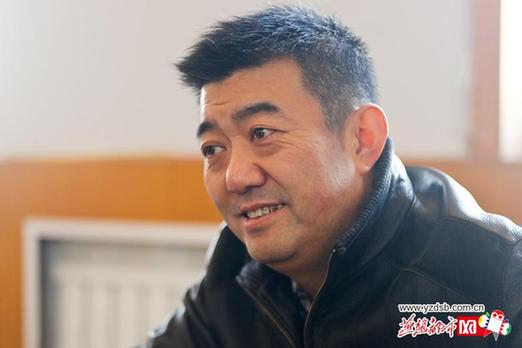 他说现在孩子们慢慢长大了,他也能轻松些了