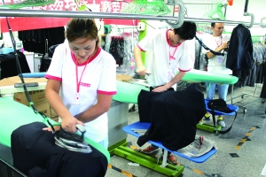 开展岗位服务技能竞赛 提升生活性服务业品质