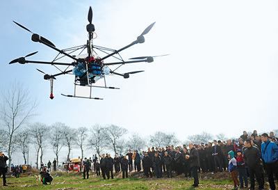 无人机飞进新农村|植保|农民