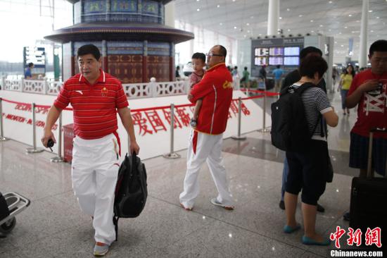 体坛不老传说:穆大叔年龄成谜 体操妈妈感动世