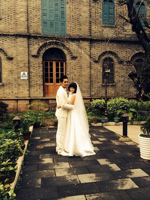 《我的早更女友》人气火爆 莫熙儿牵手钟汉良