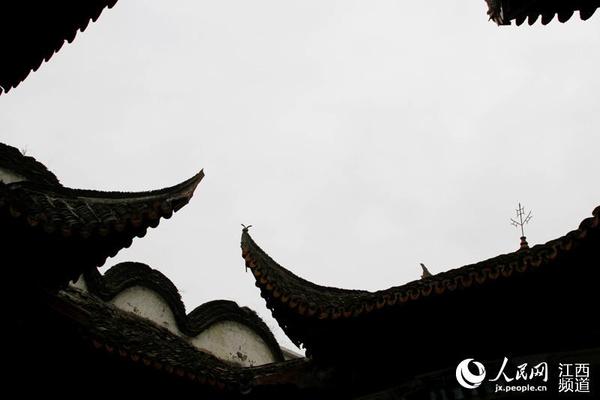 涌山村昭穆堂祠堂飞檐高翘(程万海 摄)