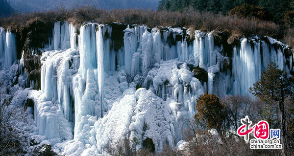 冬季诺日朗瀑布。于宁 摄