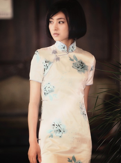 《错伏》云南卫视开年 斓曦演特工直言吃功夫|冷梅|张晞临_凤凰娱乐