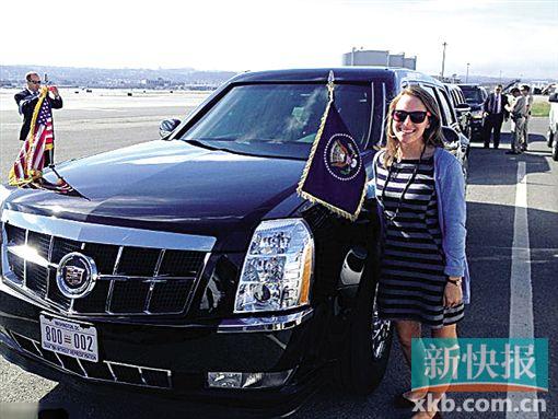 ■泰森和总统专车自拍。