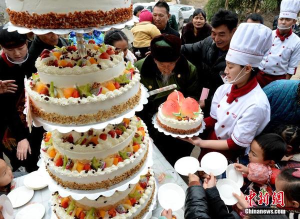 四川南充一老人喜迎103岁寿辰