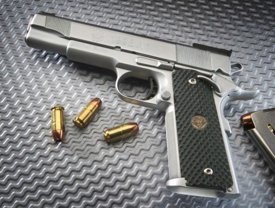 调查:过半美国人认为公民拥枪比枪支管制更重要|美国人|美国_凤凰财经