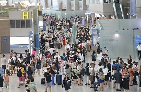 报告指访韩外国游客今年或超1600万 中国人占