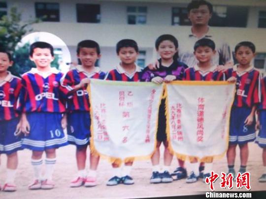 国足虽败犹荣 徐州坊间热议孙可亮剑精神(图)|