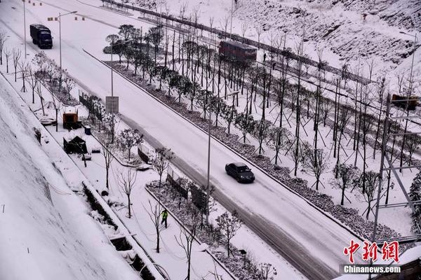 湖北十堰降雪 交通受阻工厂停产|学生|学校