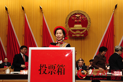 投票选举现场 沈宇波摄