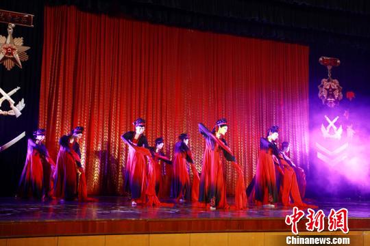 浙江歌舞剧院文化年货送进军营|error3