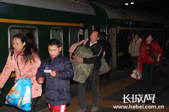 北京至济南增开高铁 铁路部门:勿带超大超重物