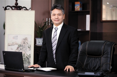 海润光伏巨亏:大股东提前套现 股民成接盘侠