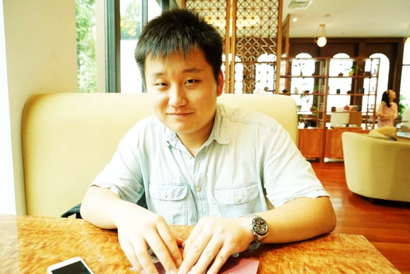 小青柠黄瀚韬正在准备出国考试，他说要把中国文化带到国外，让更多的人了解中国。