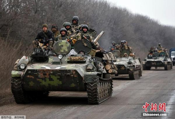 乌政府军撤出杰巴利采沃 前线连续2天无伤亡(图)