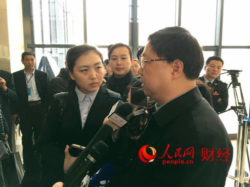 中国第一本不动产产权证花落徐州 国土部部长