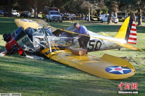 3月5日，著名男演员哈里森·福特驾驶的一架小型飞机在美国加州坠毁。