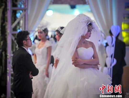 婚纱唯美标题_婚纱图片唯美(3)