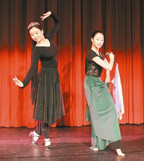 两陆生来台交流当起老师 教藏族舞感受别样风