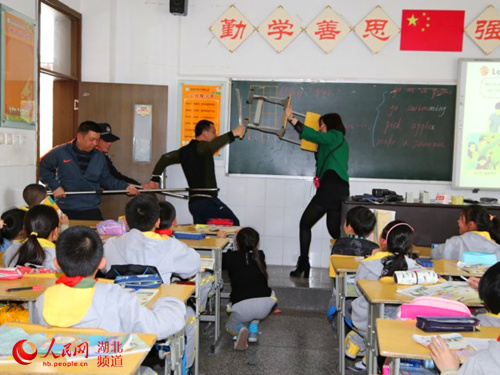 湖北恩施:防恐防爆演练进校园|学生|师生