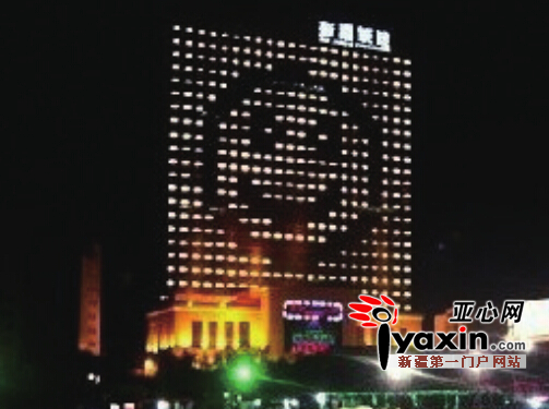 南湖城建大厦的“笑脸”每天都会和乌市市民见面。图据百度