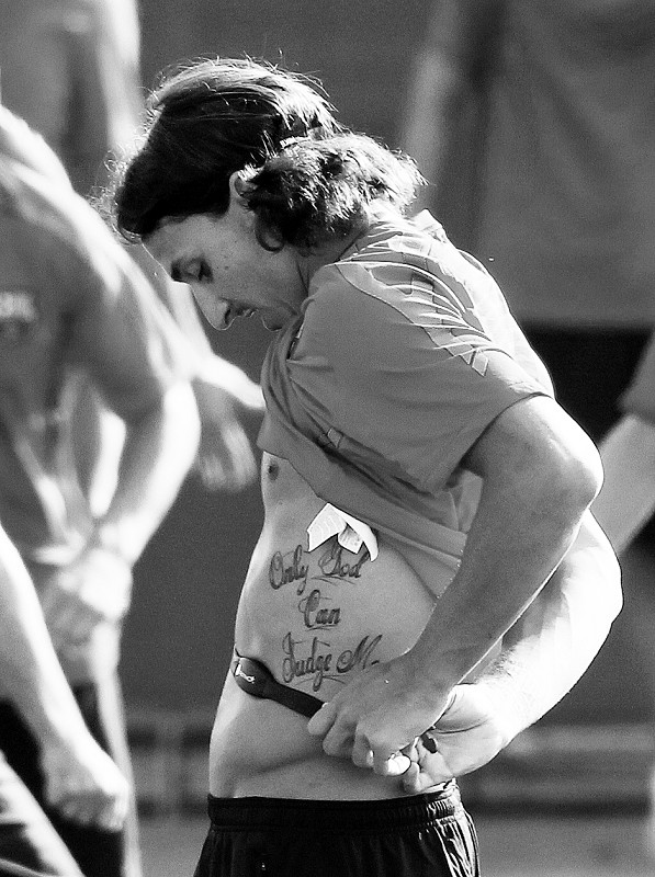 球星纹身面面观:詹皇引队友追捧 伊布只为反饥