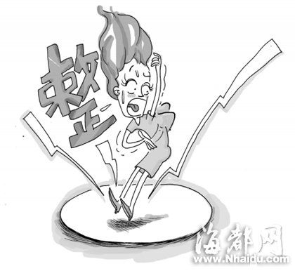 原标题:女子隆胸13年后前胸 跑 到后背 两侧乳