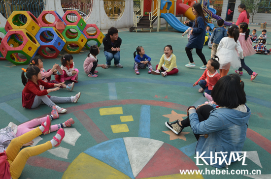 河北经贸大学学生组织走进社区系列活动|班级