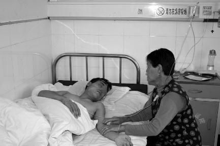 帮同学出气后遭群殴 高中生昏迷18天才苏醒