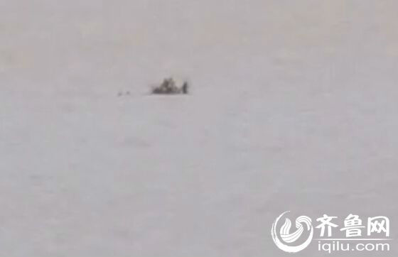 济南齐河一女子不慎滑黄河水被冲走 俩农民奋