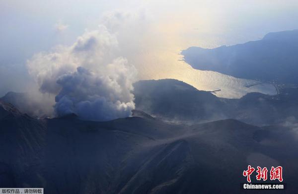 日本鹿儿岛火山喷发 居民被要求离岛|日本|官房
