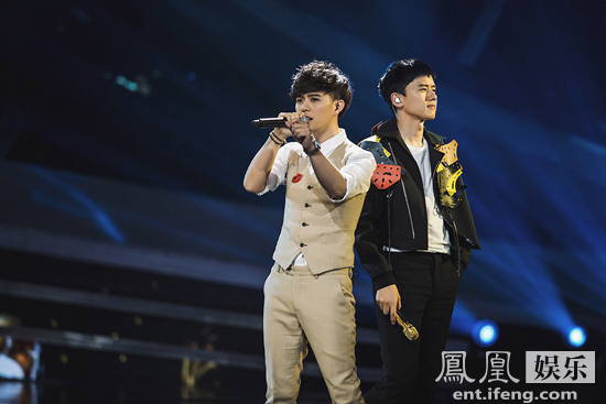 《最美和声》大儿童张杰唱嗨 好基友为音乐