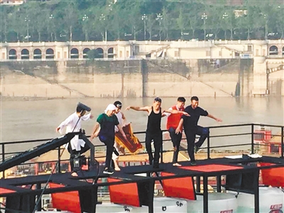 郭涛黄渤孙红雷极限挑战朝天门|重庆|洪崖洞